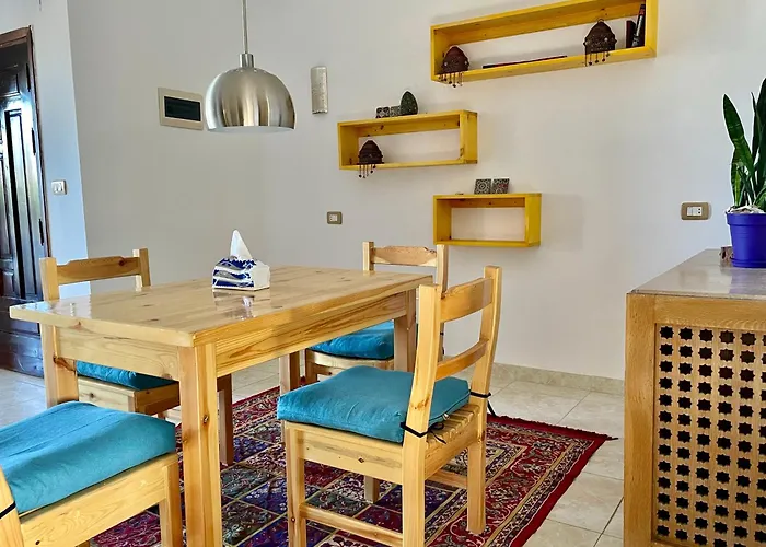 Seaview Spacious شقة دهب